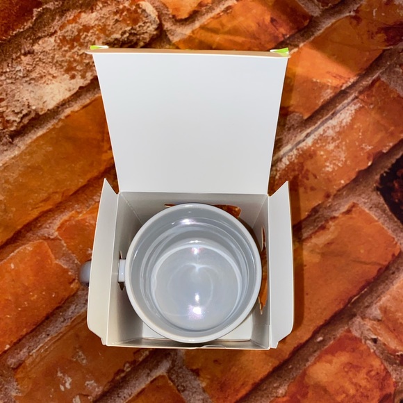 Hold for (p) - Picture 8 of 9